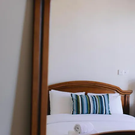 Top Floor Sea View Finikoudes Carisa Ithaki Court דירה *